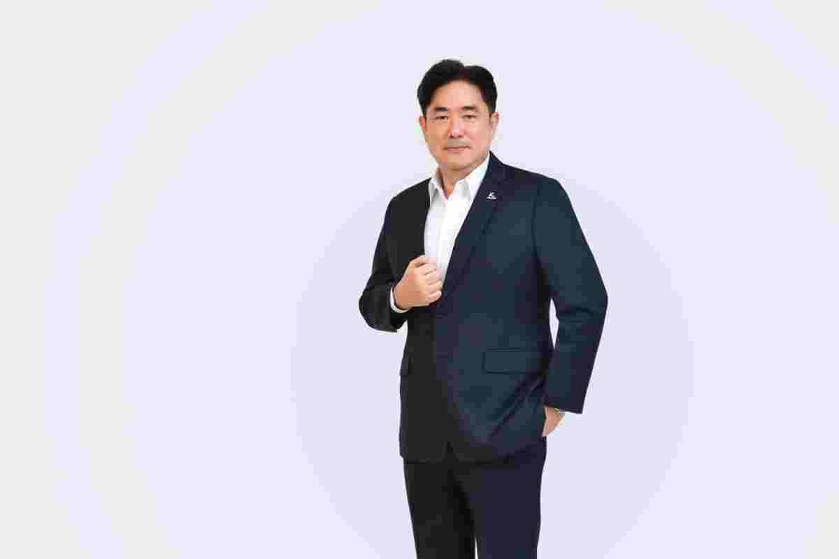 Dr. Pipatpong Poshyanonda